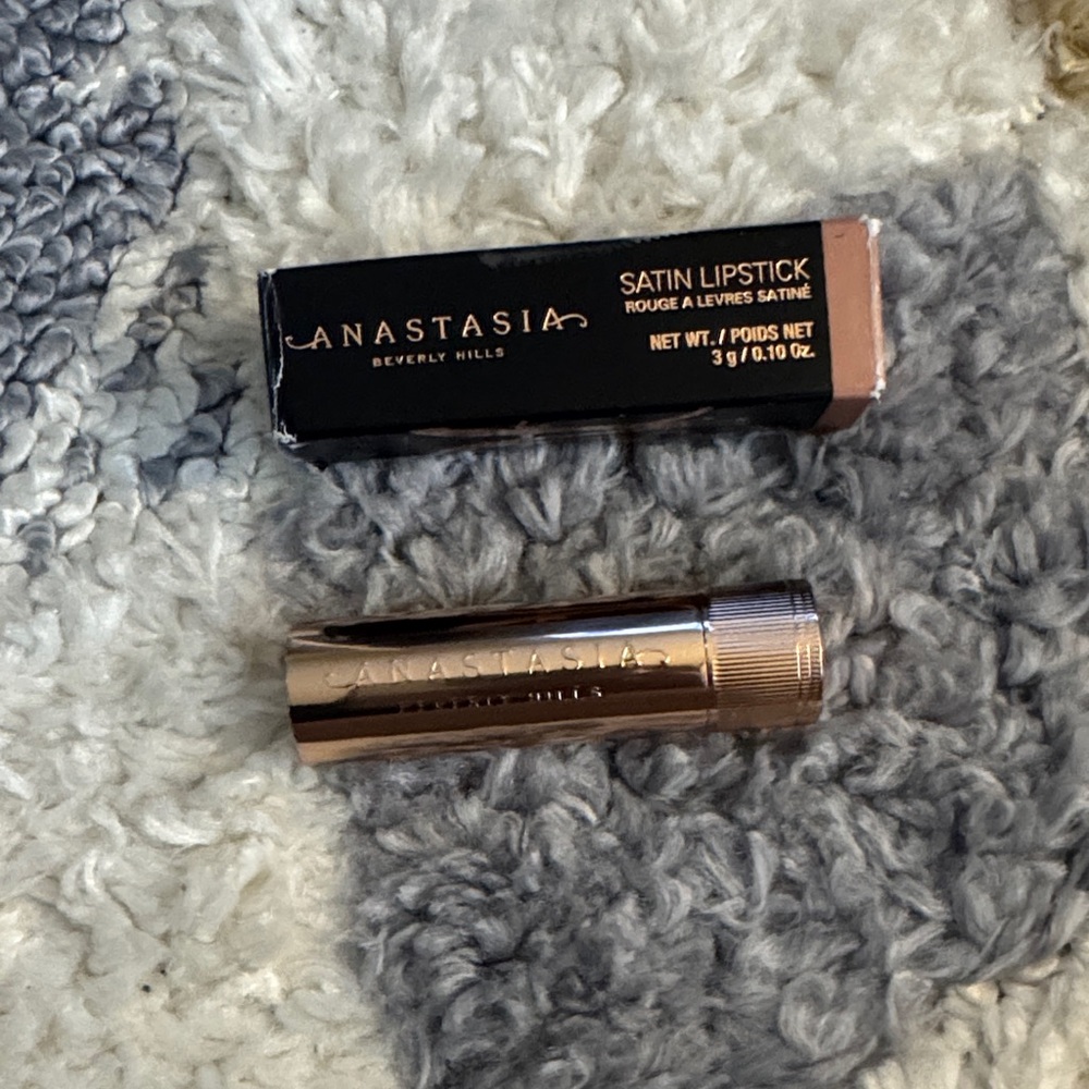 Anastasia Beverly Hills Soft Beige Lipstick